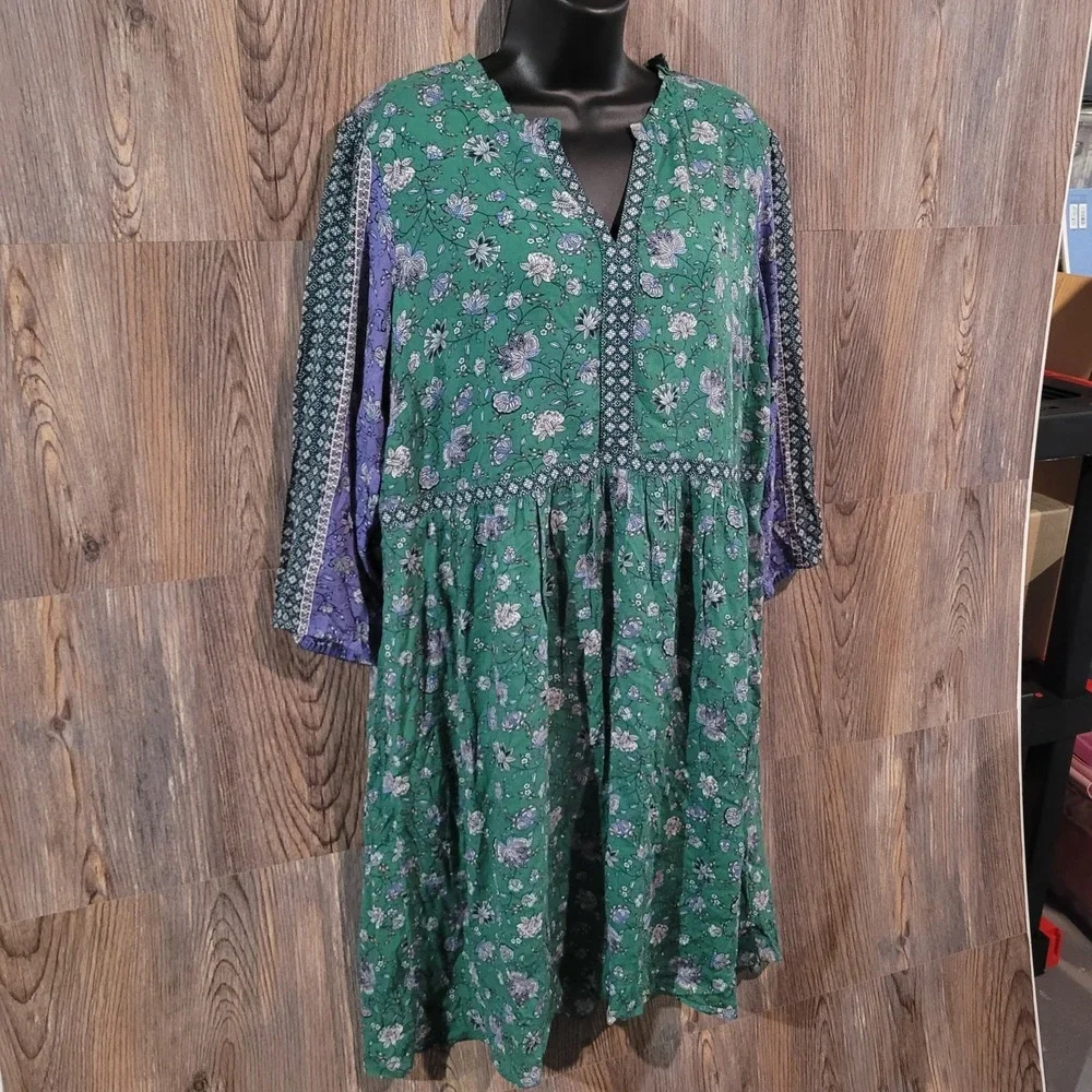 J Jill Lightweight Boho Dress Size M Green Mixed Floral Ruffle V-Neck 3/4 Sleeve